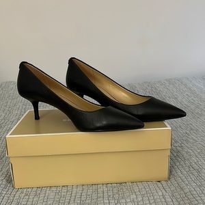 Michael Kors Black Kitten pump